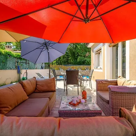 Lovely In With Outdoor Swimming Pool Holiday home Rovinj